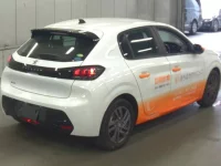 Peugeot 208 лот № 555 оценка 4  с аукциона в Японии 1