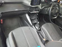 Peugeot 208 лот № 555 оценка 4  с аукциона в Японии 2