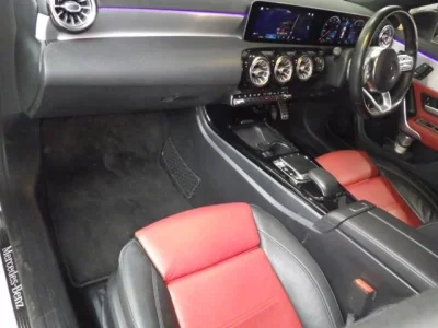 Mercedes-Benz CLA CLASS