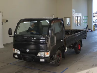 Nissan TRUCK