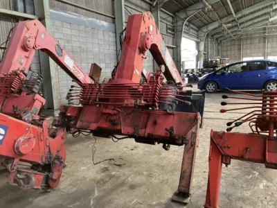 OTHERS UNIC CRANE