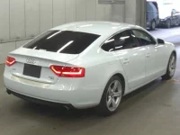 Audi A5 лот № 570 оценка 4  с аукциона в Японии 1