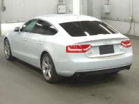 Audi A5 лот № 570 оценка 4  с аукциона в Японии 4
