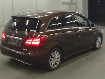 Mercedes-Benz B CLASS