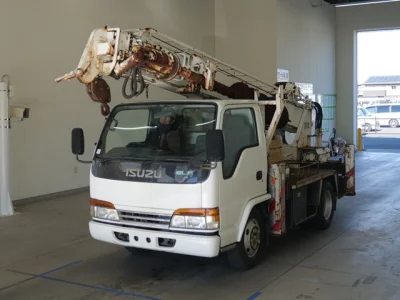Isuzu ELF