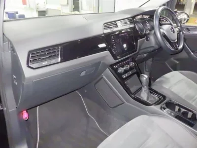 Volkswagen GOLF TOURAN