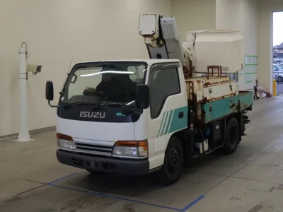 Isuzu ELF