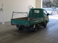 Mazda BONGO лот № 1732 оценка 2  с аукциона в Японии 1