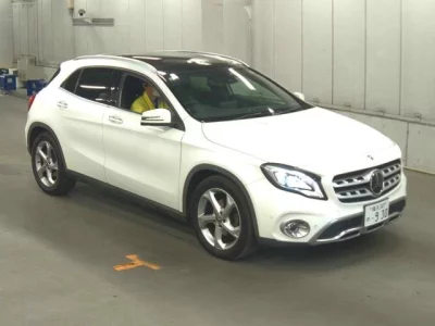 Mercedes-Benz GLA CLASS