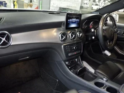 Mercedes-Benz GLA CLASS