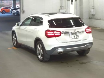 Mercedes-Benz GLA CLASS