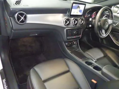 Mercedes-Benz GLA CLASS