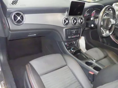Mercedes-Benz CLA CLASS