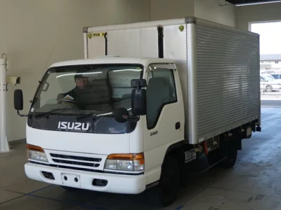Isuzu ELF