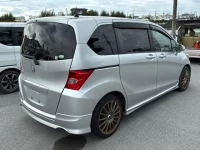 Honda FREED лот № 25004 оценка R  с аукциона в Японии 2
