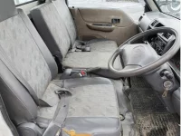 Mazda BONGO лот № 10501 оценка 3  с аукциона в Японии 5