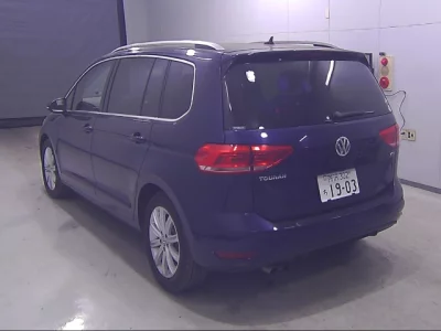 Volkswagen GOLF TOURAN