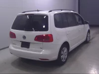 Volkswagen GOLF TOURAN лот № 10023 оценка 3.5  с аукциона в Японии 2