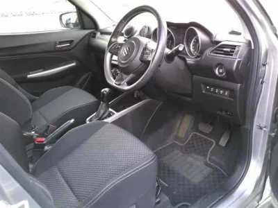 Suzuki SWIFT  с аукциона в Японии
