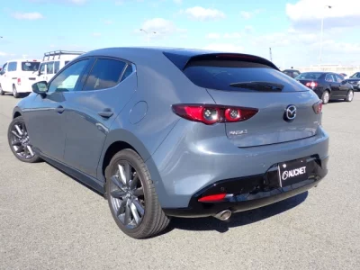 Mazda MAZDA3  с аукциона в Японии