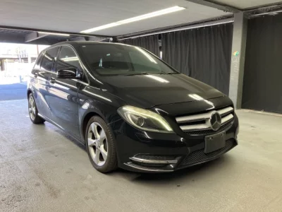 Mercedes-Benz B CLASS