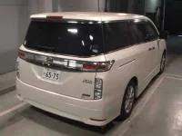 Nissan ELGRAND лот № 155 оценка 3.5  с аукциона в Японии 4