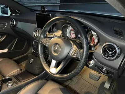 Mercedes-Benz GLA CLASS