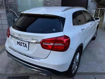 Mercedes-Benz GLA CLASS