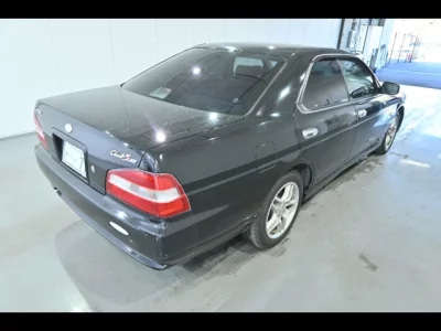 Nissan LAUREL  с аукциона в Японии