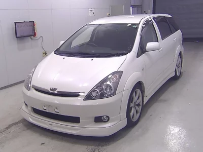 Toyota WISH  с аукциона в Японии