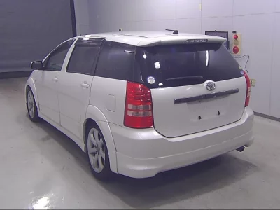 Toyota WISH  с аукциона в Японии