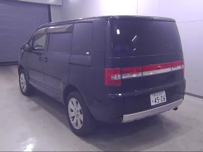 Mitsubishi DELICA D5