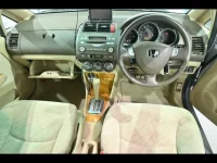 Honda FIT лот № 20071 оценка 4  с аукциона в Японии 4