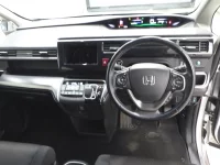 Honda STEP WAGON лот № 10215 оценка 3.5  с аукциона в Японии 4