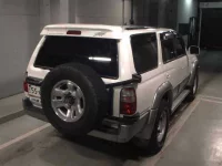 Toyota HILUX SURF лот № 8294 оценка 3.5  с аукциона в Японии 4