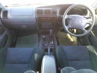 Toyota HILUX SURF лот № 8294 оценка 3.5  с аукциона в Японии 7