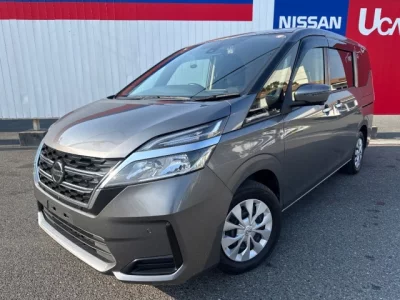 Nissan SERENA  с аукциона в Японии