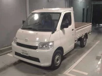 Mazda BONGO лот № 4502 оценка 3.5  с аукциона в Японии 3