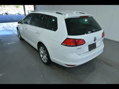 Volkswagen GOLF VARIANT