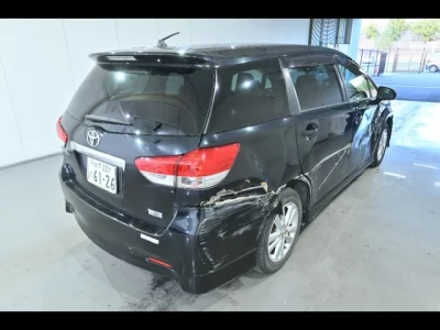 Toyota WISH  с аукциона в Японии