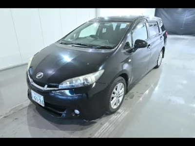 Toyota WISH  с аукциона в Японии