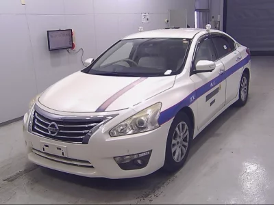 Nissan TEANA