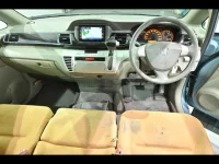 Honda EDIX лот № 29059 оценка 3  с аукциона в Японии 4