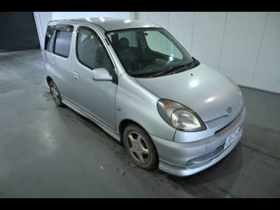 Toyota FUNCARGO  с аукциона в Японии