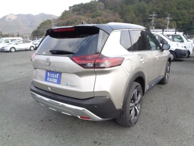 Nissan X-TRAIL  с аукциона в Японии