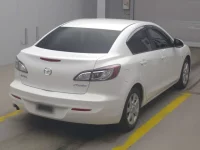 Mazda AXELA лот № 9007 оценка 4  с аукциона в Японии 1