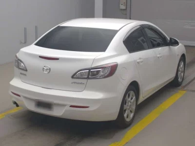 Mazda AXELA  с аукциона в Японии