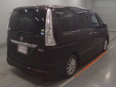 Nissan SERENA  с аукциона в Японии