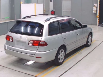 Toyota CALDINA  с аукциона в Японии