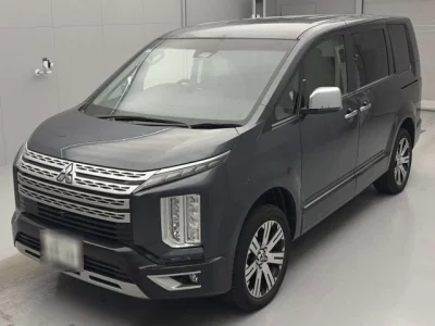 Mitsubishi DELICA D5